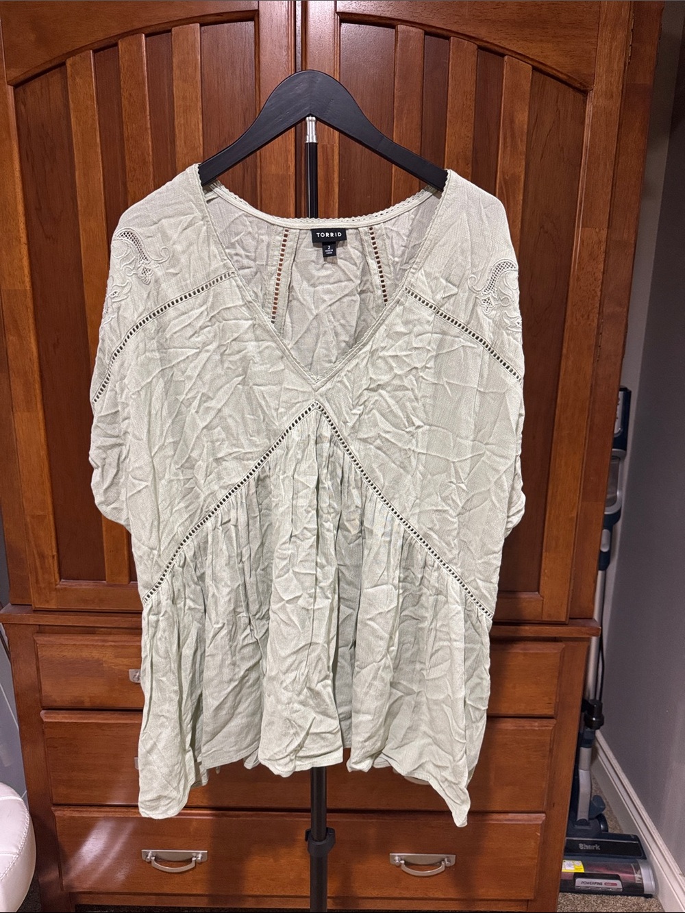 torrid Light Sage Green Boho V-Neck Peasant Blouse
